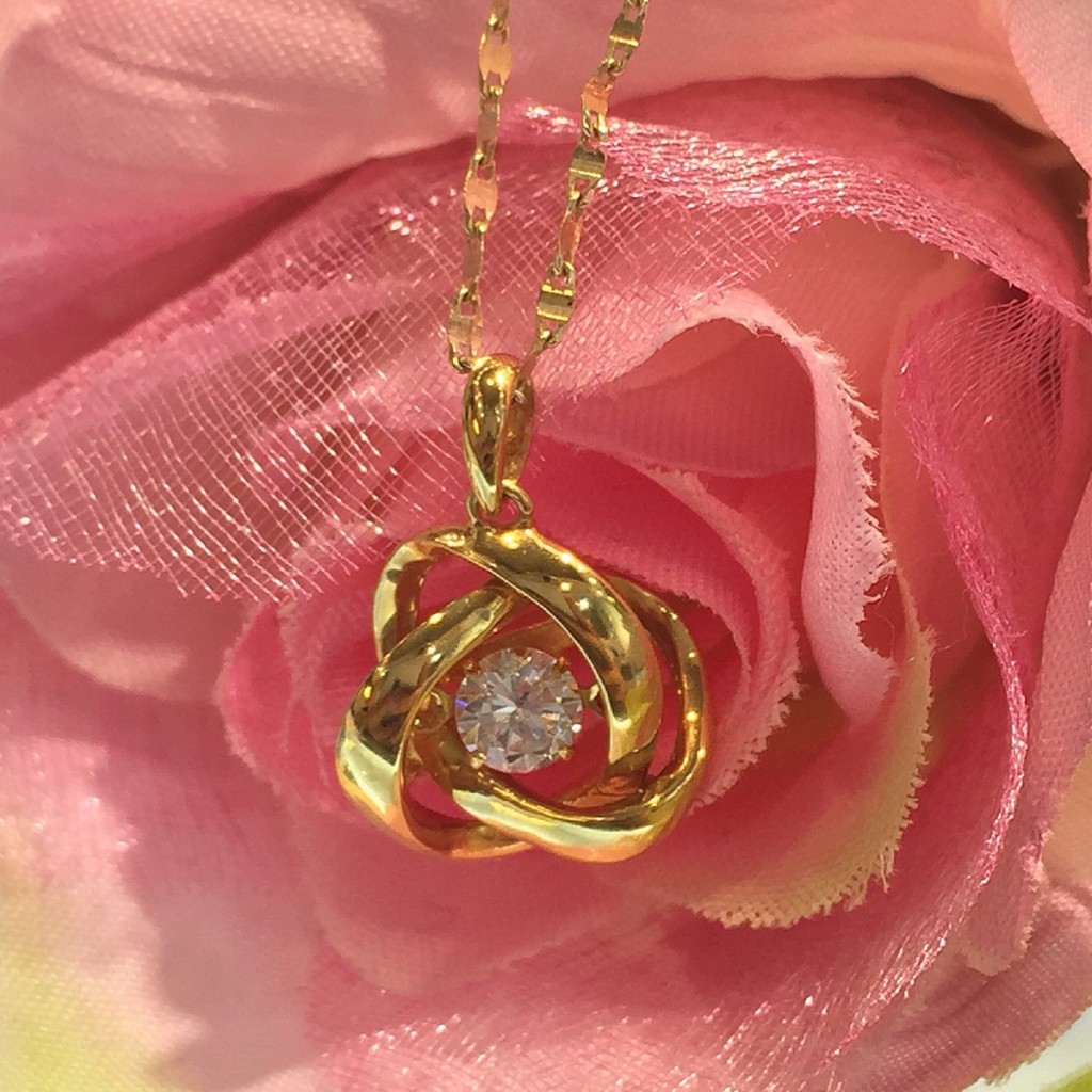 yg rose dancing diamond