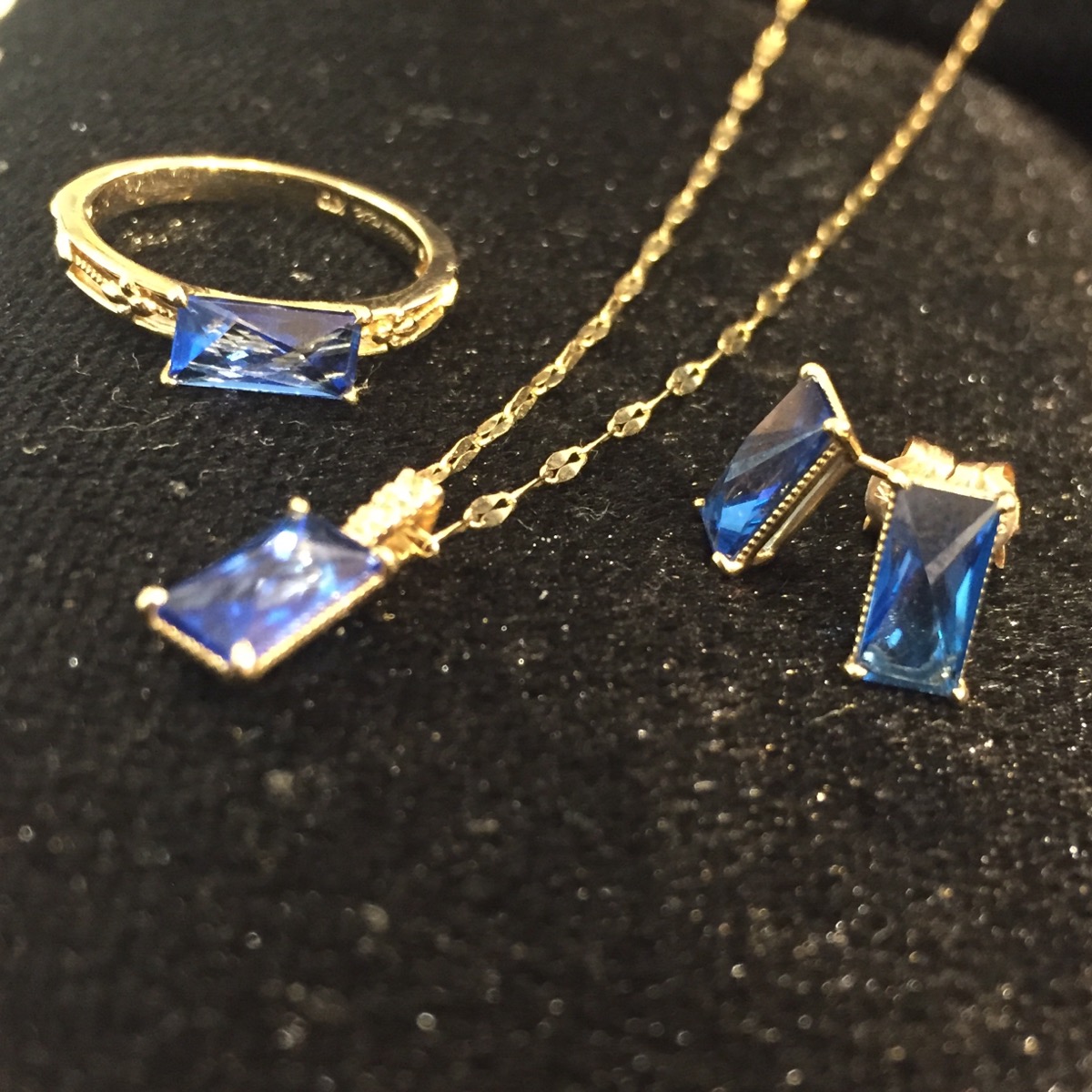 blue-topaz-set