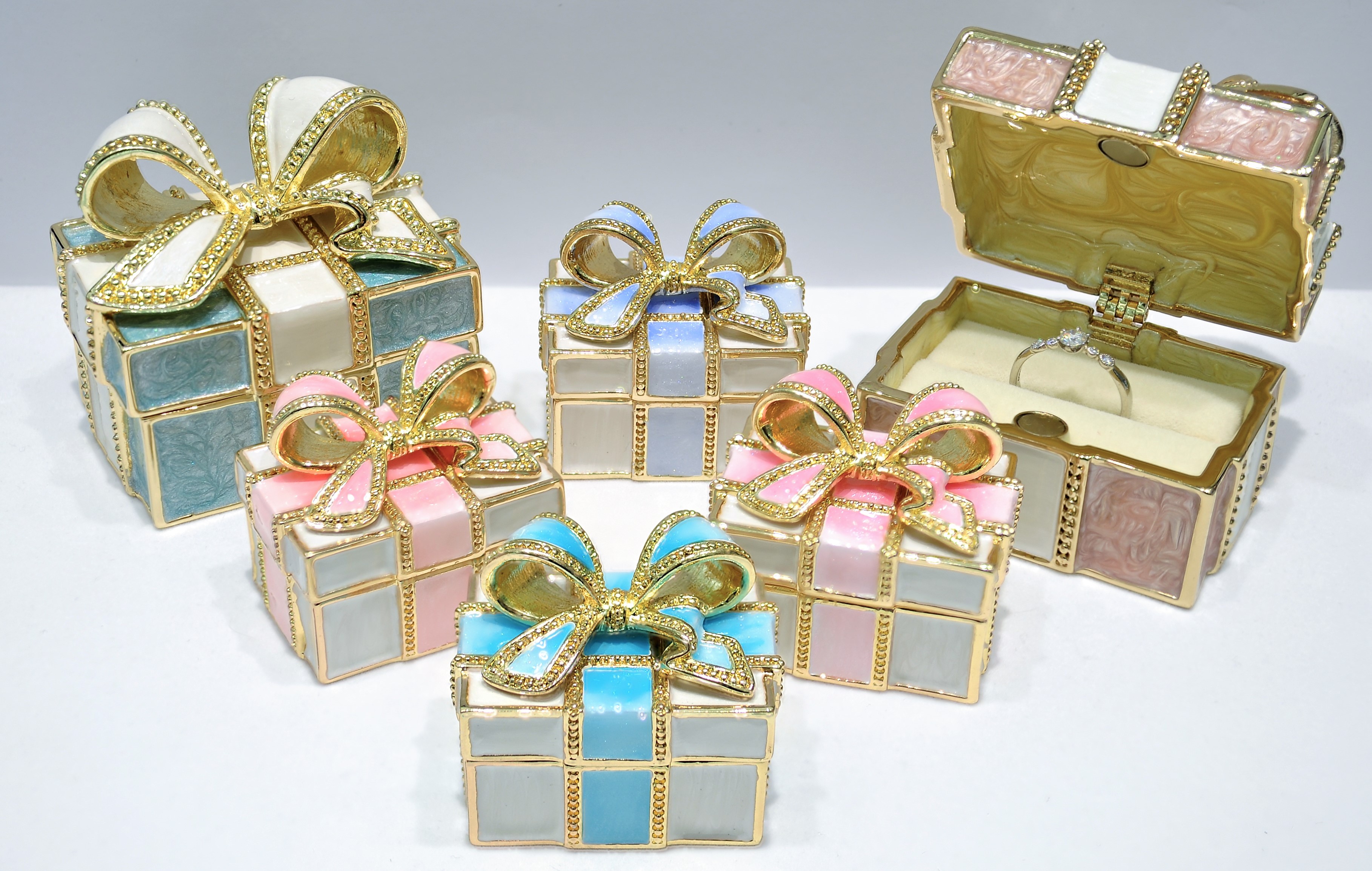 Jewelry Box Presents