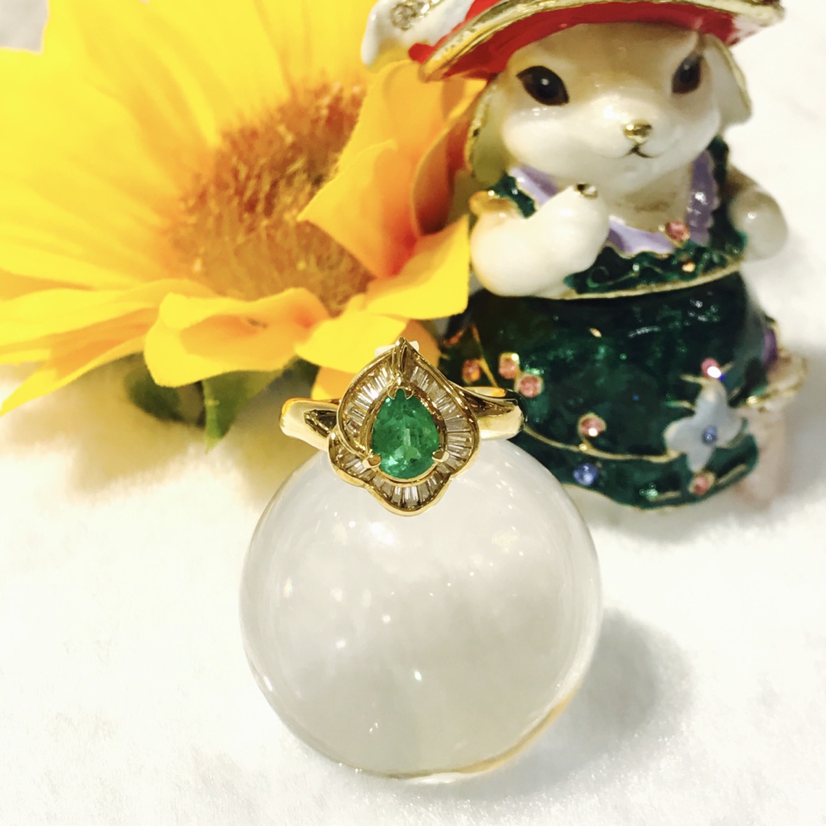 $599 K18YG 0.66ct & 0.31ct Emerald Ring