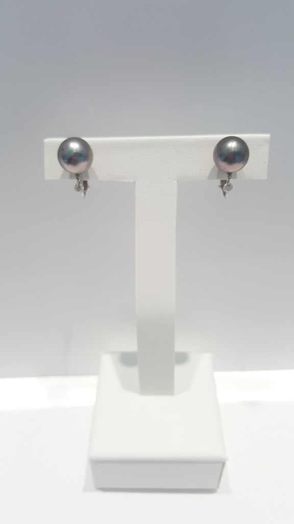 K18WG TAHITIAN SOUTH SEA EARRING 10MM