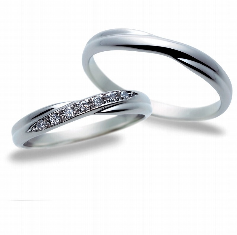 Why should you choose platinum as your wedding band