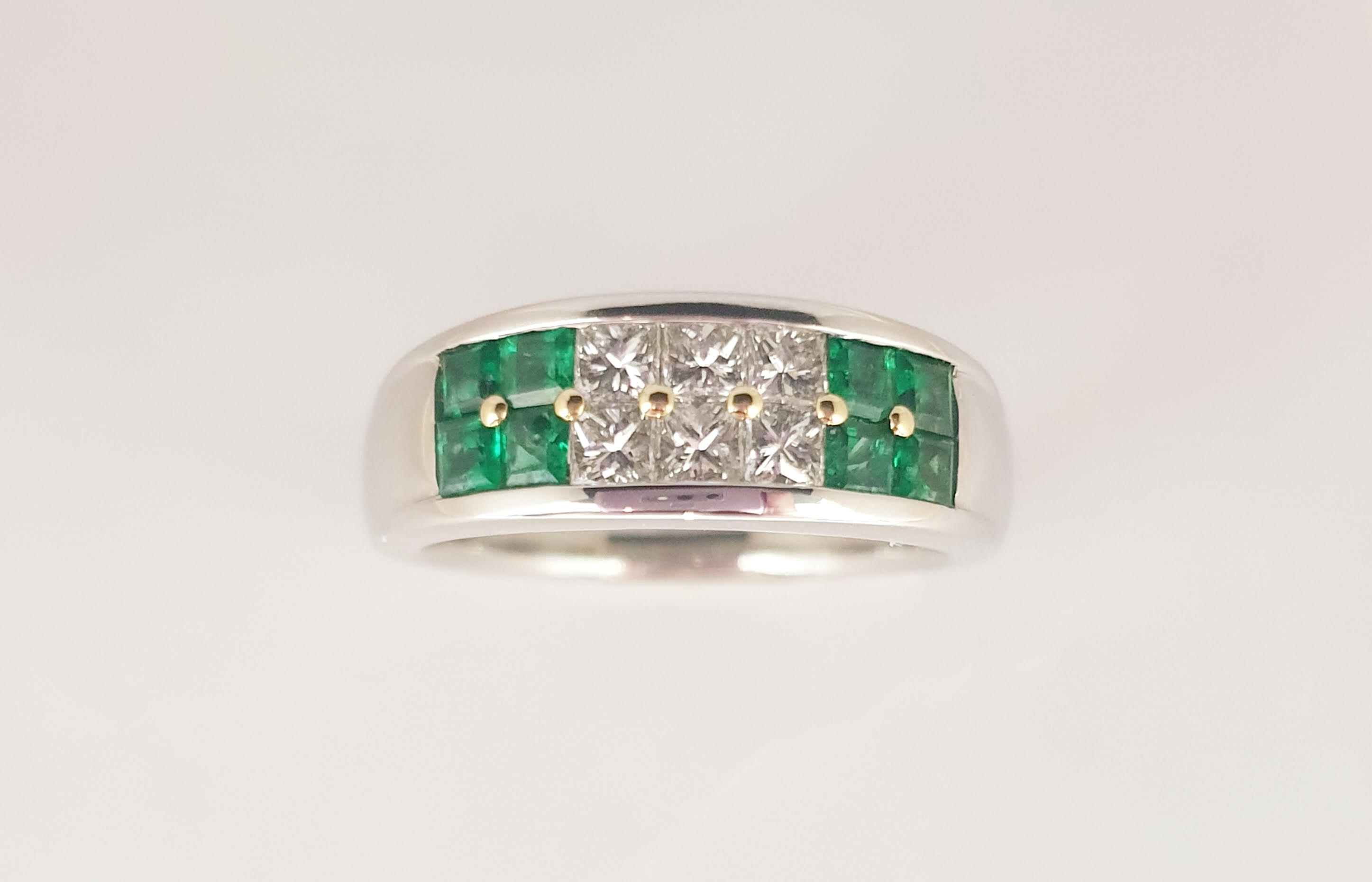 Attractive Emerald Ring - VENUS TEARS carry unique designs and